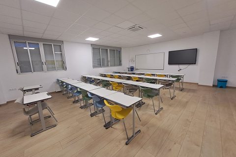 colegio-helios-instalaciones-AULA-BACHILLER